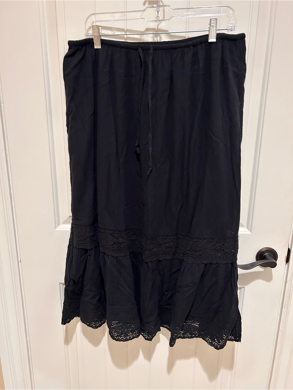 Melrose and Market Black Tiered Midi Skirt with Lace Trim Detail